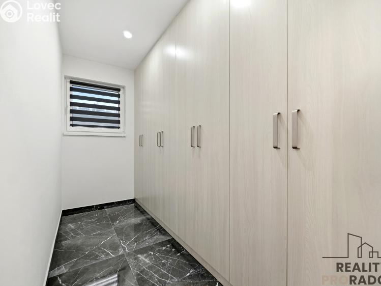 Продаж сімейного будинку Seč č. 19