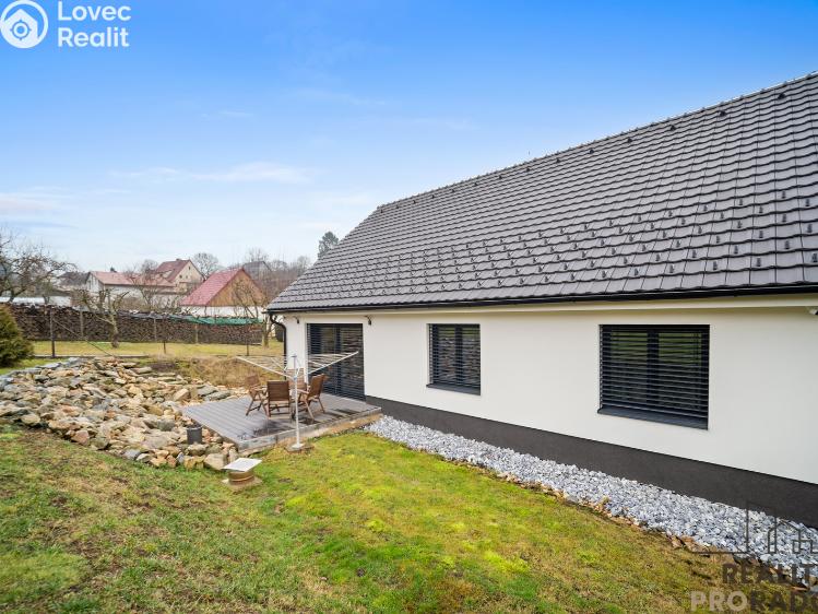 Продаж сімейного будинку Seč č. 25