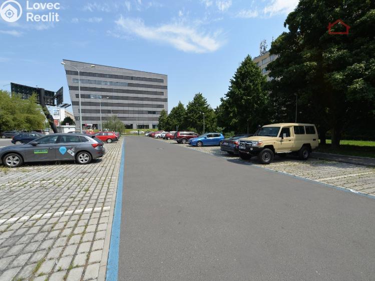 Rent apartment 3+1 Praha, Pískovcová 733/14 č. 17