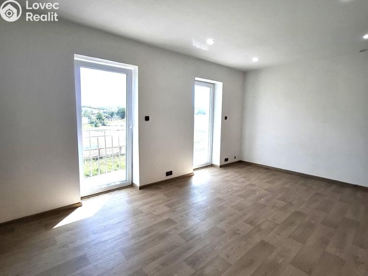 Pronájem bytu 1+KK Znojmo, Šatovská 3975/30 č. 4