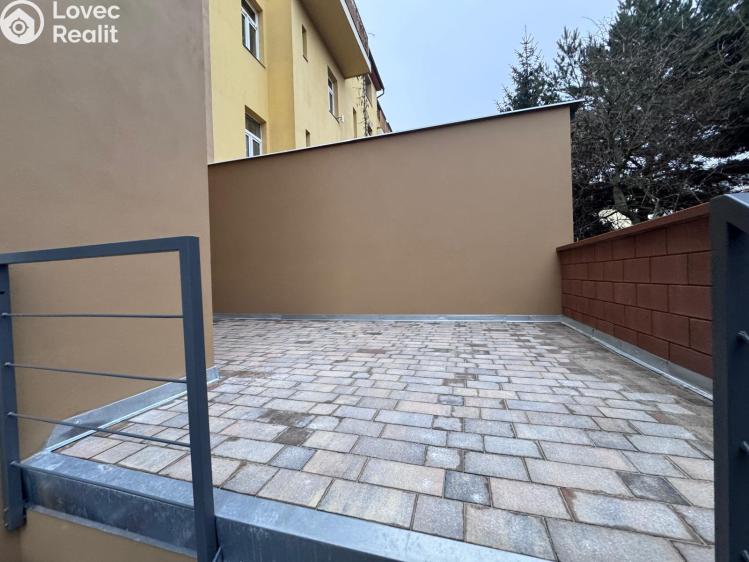 Pronájem bytu 1+KK Praha, Na Petynce č. 4