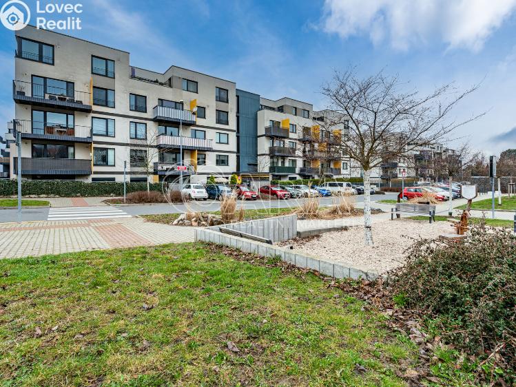 Pronájem bytu 2+KK Praha, Fikerova č. 1