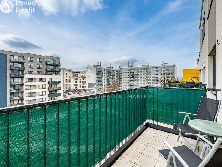 Pronájem bytu 2+KK Praha, Fikerova č. 11