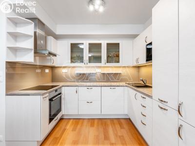 Rent apartment 2+KK Praha, Fikerova č. 4