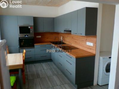 Prodej bytu 3+1 Božice č. 3