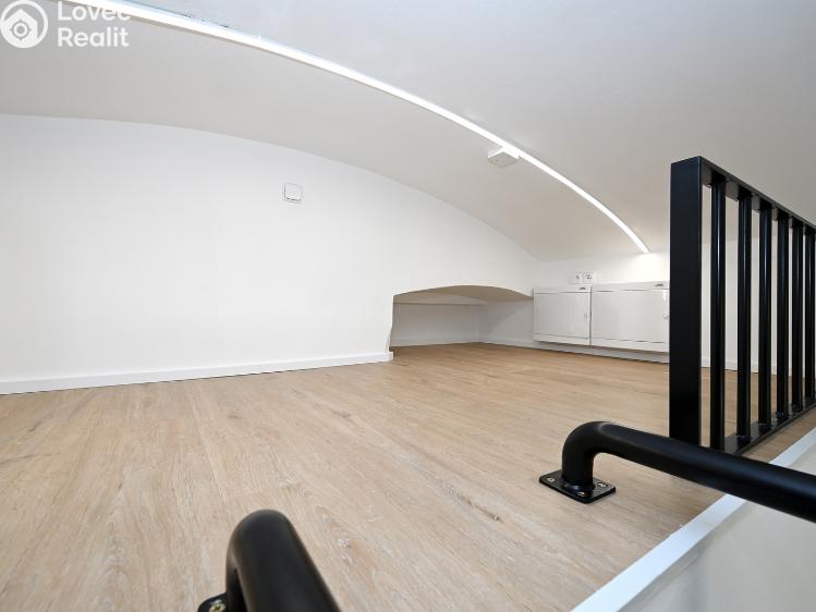 Pronájem bytu 2+KK Praha, Holečkova 799/99 č. 15