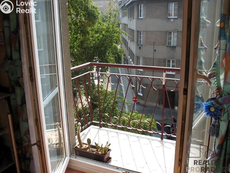 Pronájem bytu 1+1 Praha, U družstva Repo č. 5