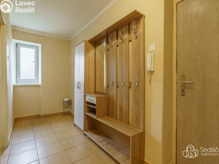 Sale apartment 2+1 Ostrov, Jáchymovská č. 11