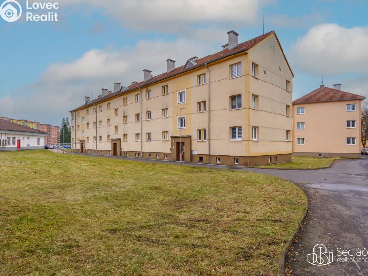 Sale apartment 2+1 Ostrov, Jáchymovská č. 17