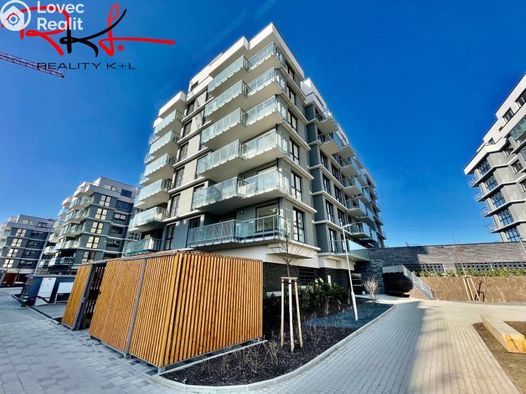 Pronájem garážového stání Praha, Thomasova č. 4