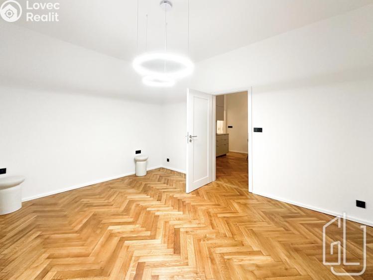 Pronájem bytu 3+KK Praha, Palmovka č. 8