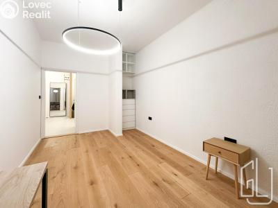 Pronájem bytu 3+KK Praha, Palmovka č. 3