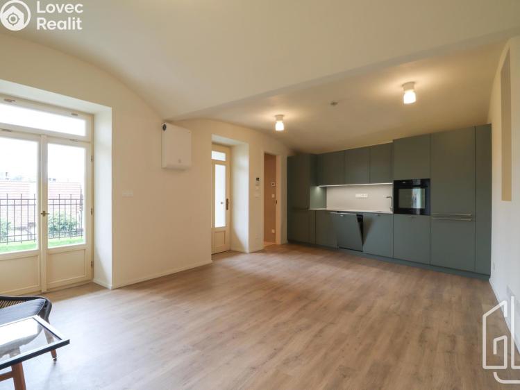 Pronájem bytu 1+KK Praha, Boleslavova č. 3