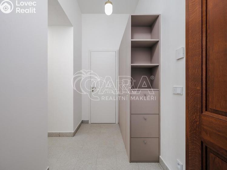 Pronájem bytu 2+KK Praha, Jaromírova 488/6 č. 7