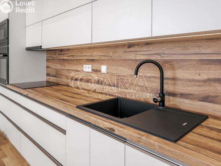 Pronájem bytu 2+KK Praha, Jaromírova 488/6 č. 10