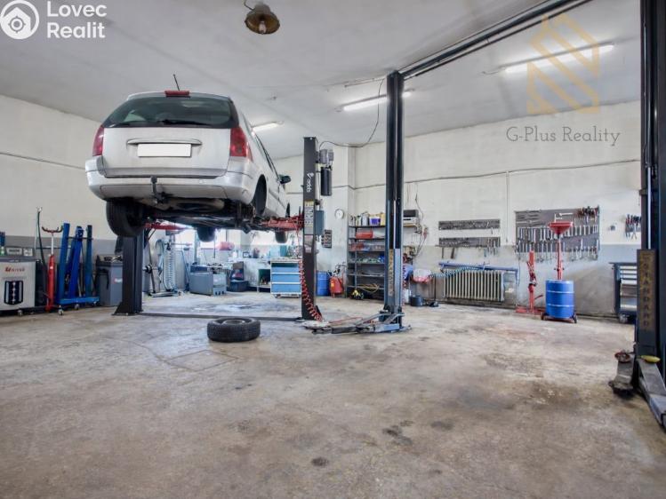 Prodej obchodního prostoru Veltěže, Perucká č. 2