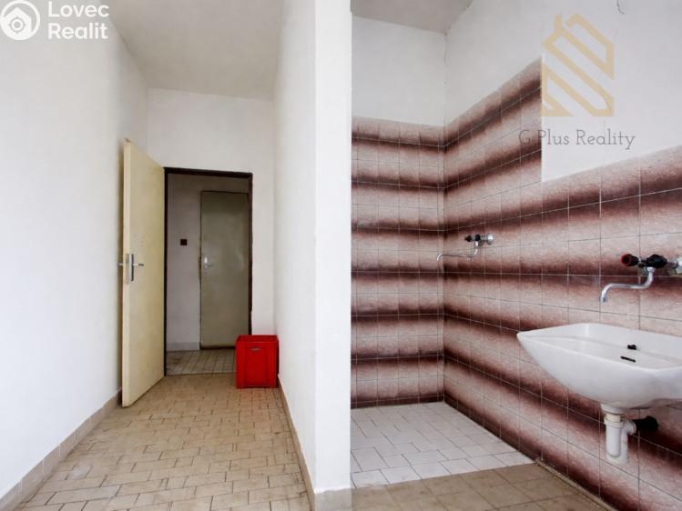 Продажа торгового помещеня Veltěže, Perucká 8 č. 28