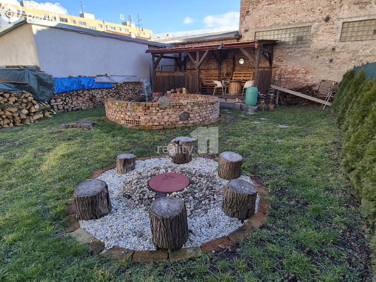 Prodej bytu 3+1 Hodonín, Slavíkova č. 22