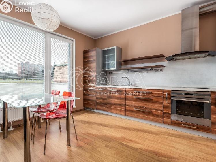 Pronájem bytu 1+KK Praha 9 č. 8