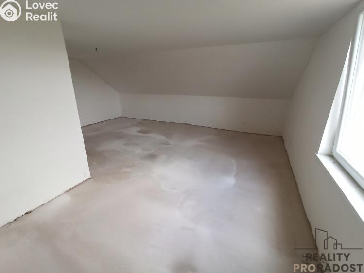 Продаж сімейного будинку Veltruby, K zastávce 134 č. 21