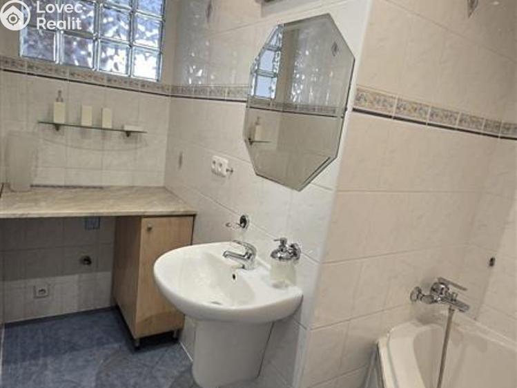 Pronájem bytu 3+1 Sokolov, Slovenská č. 17