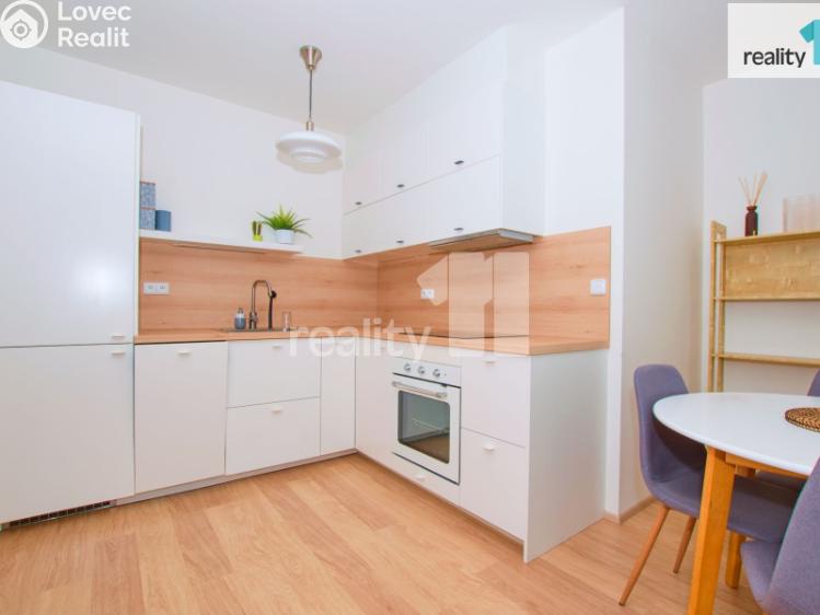 Pronájem bytu 2+KK Liberec, Kladenská č. 3