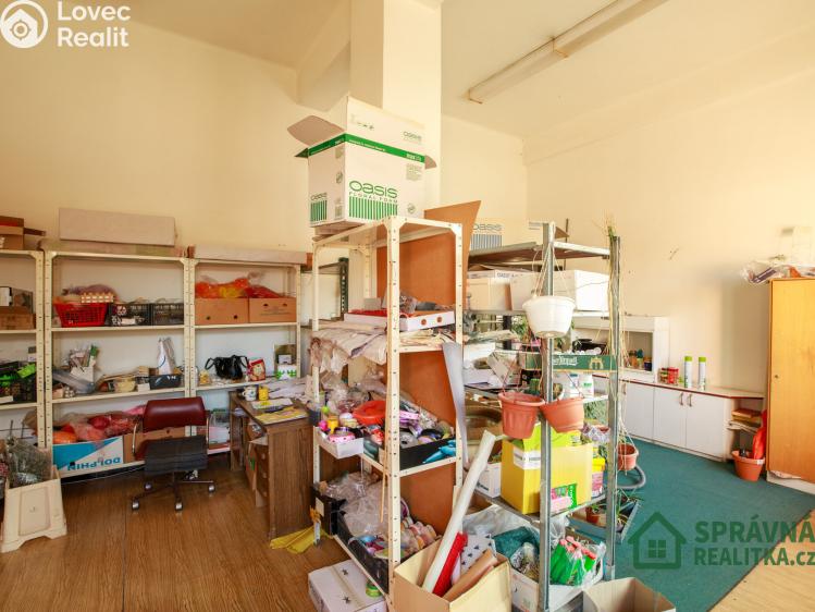 Sale commercial space Plzeň, náměstí Generála Píky č. 14