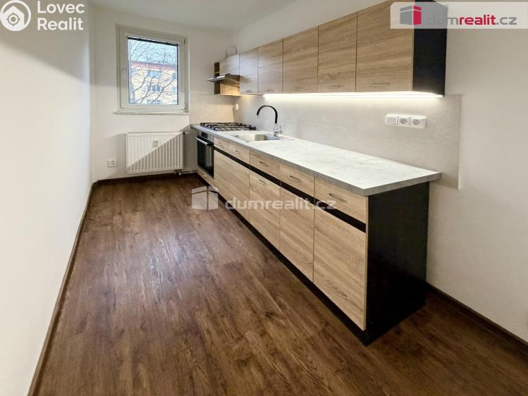 Prodej bytu 2+1 Zlín, Dukelská č. 14