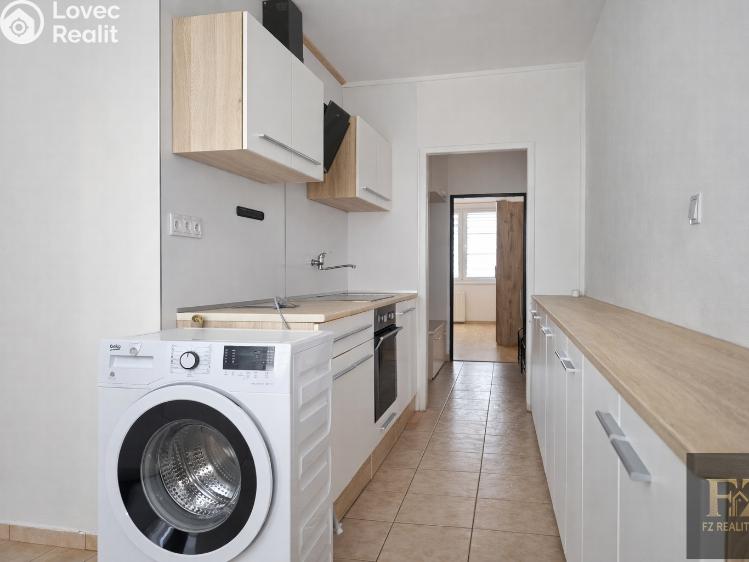 Pronájem bytu 2+1 Tábor, Kpt. Jaroše 2416 č. 12