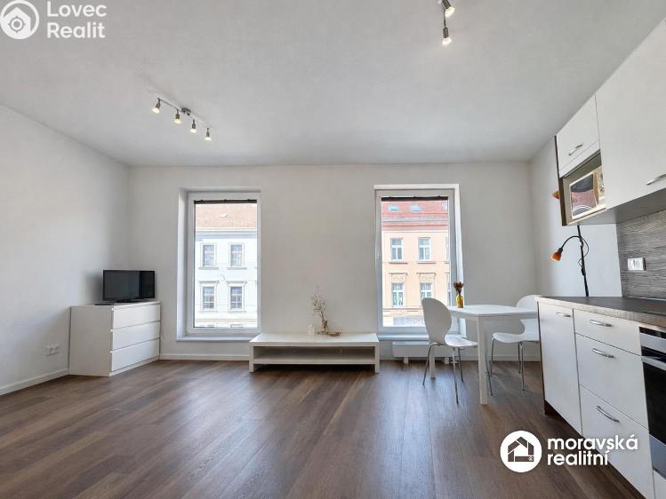 Pronájem bytu 1+KK Brno, Hybešova 1008/49 č. 5