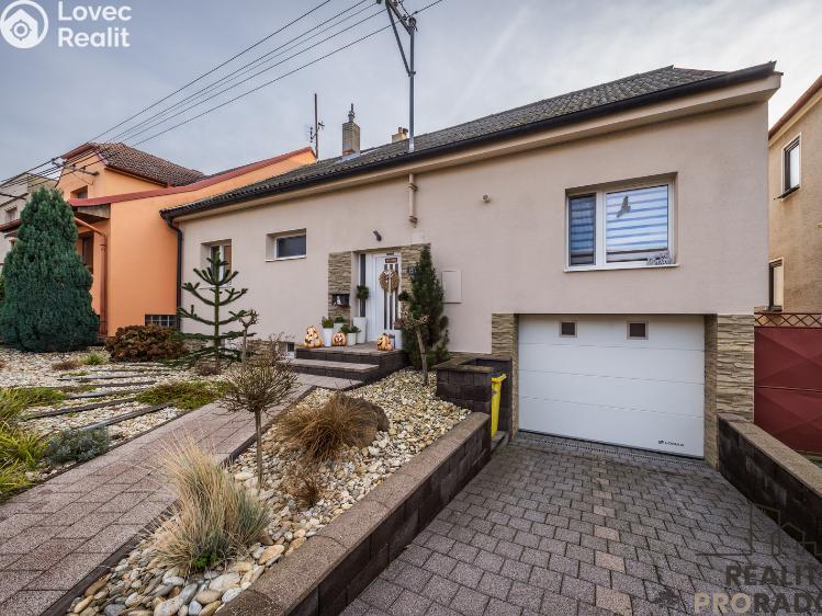 Продаж багатогенного будинку Mutěnice, Zahradní č. 6