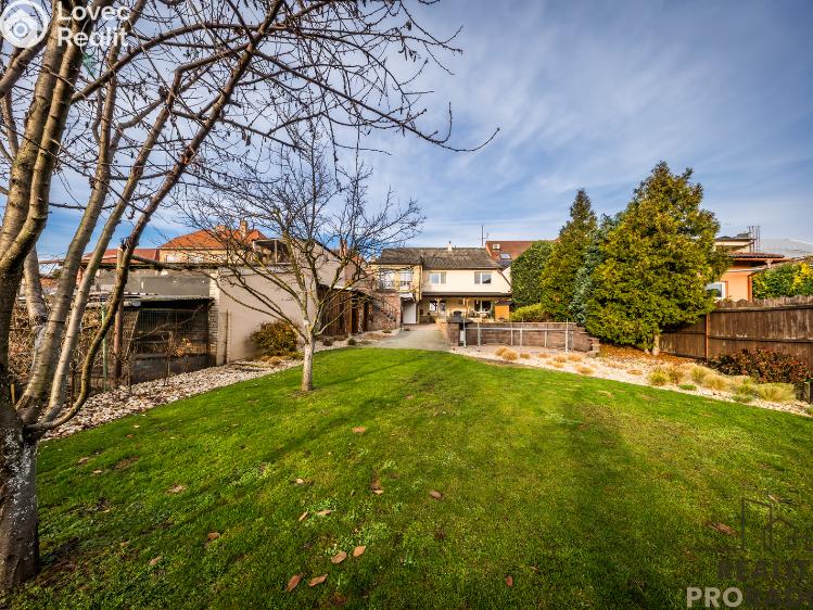 Продаж багатогенного будинку Mutěnice, Zahradní č. 18