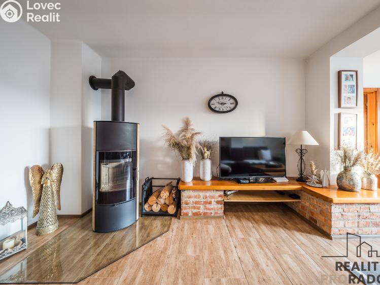 Продаж багатогенного будинку Mutěnice, Zahradní č. 25