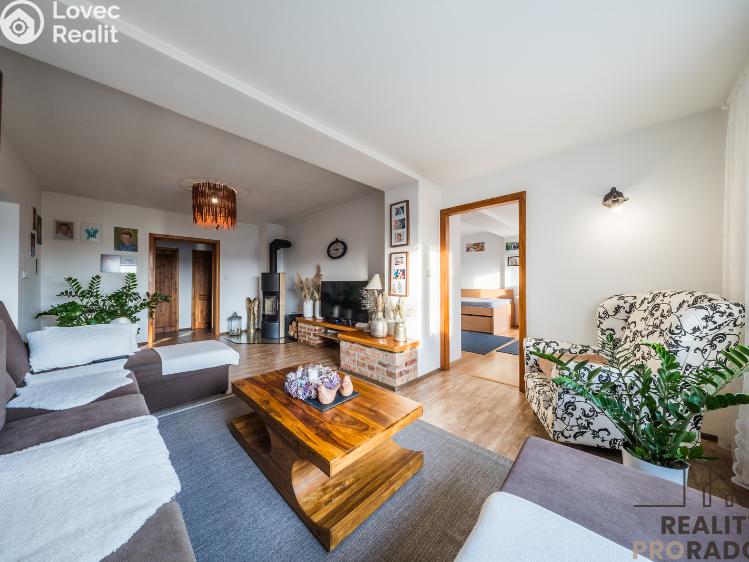 Продаж багатогенного будинку Mutěnice, Zahradní č. 27