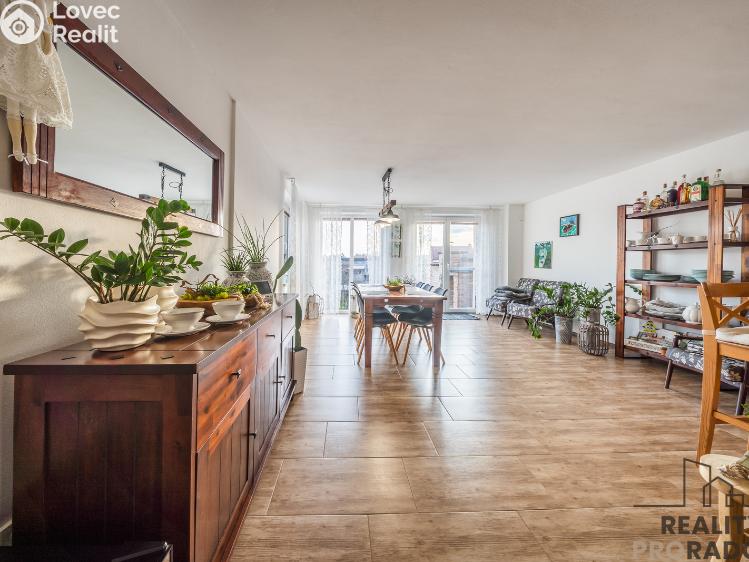 Продаж багатогенного будинку Mutěnice, Zahradní č. 32