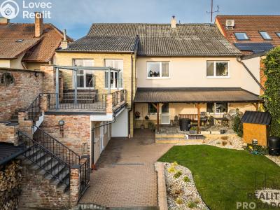 Продаж багатогенного будинку Mutěnice, Zahradní č. 11