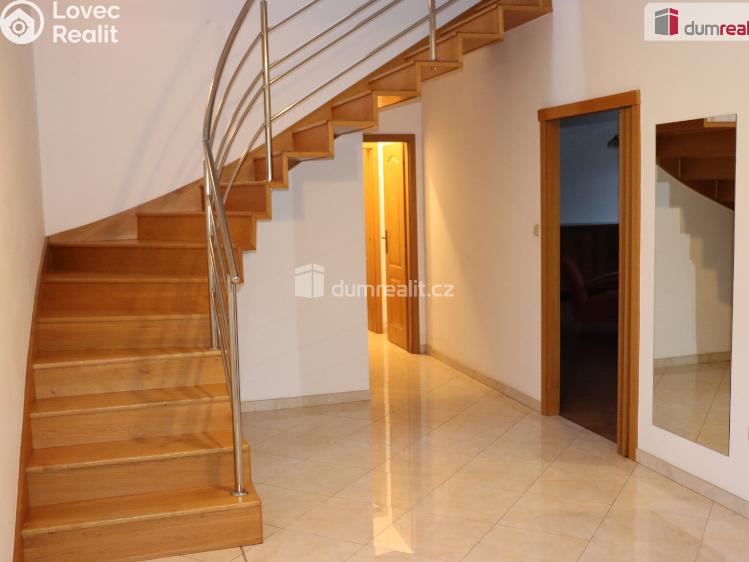 Pronájem bytu 6 a více Hustopeče, Kosmákova č. 8