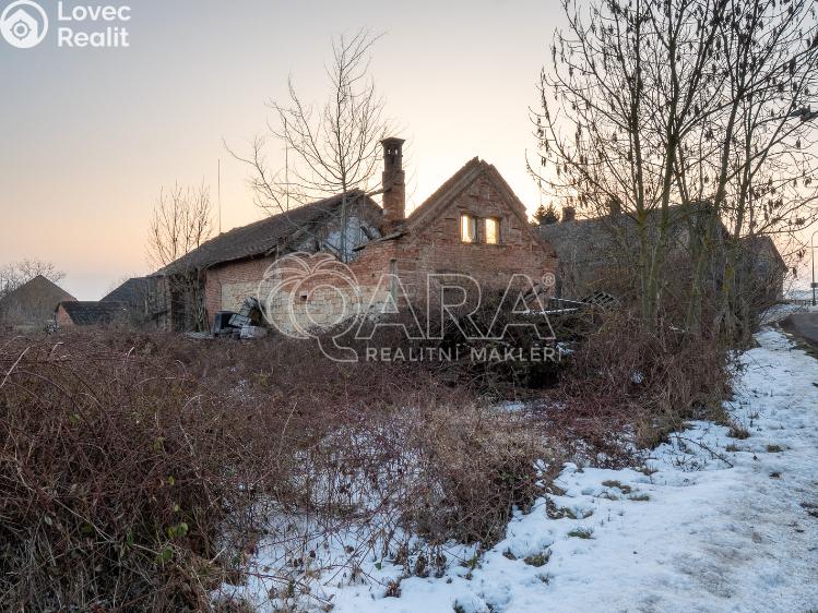 Продаж сімейного будинку Hořiněves č. 14