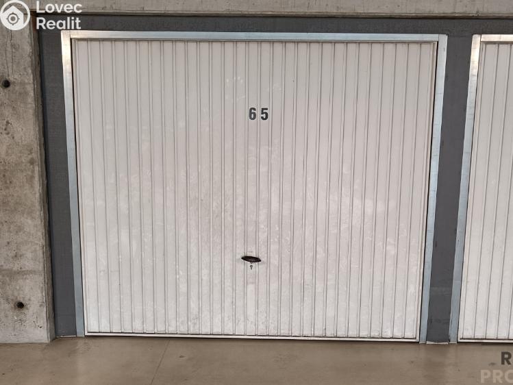 Pronájem garáže Olomouc, Schweitzerova č. 1