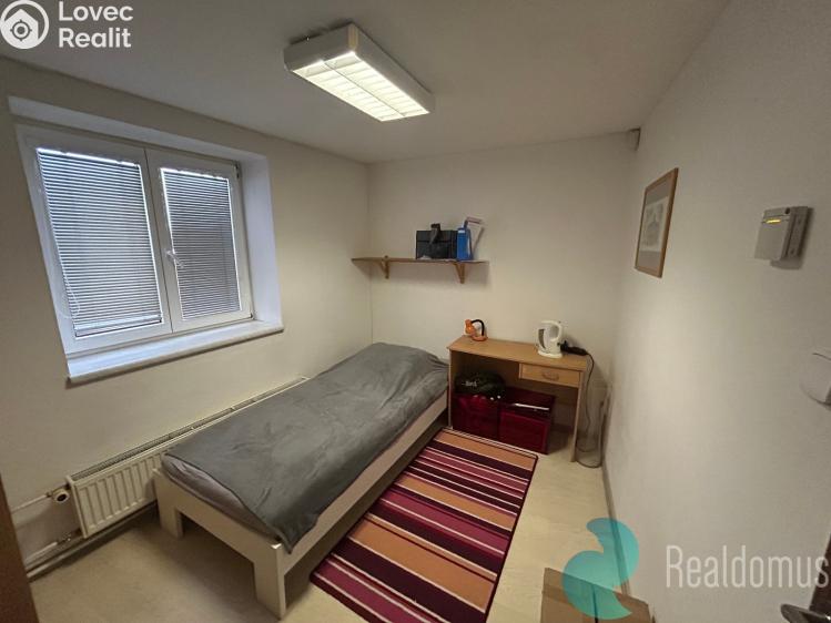 Оренда комерційної нерухомості České Budějovice, Husova tř. 1858/43 č. 17