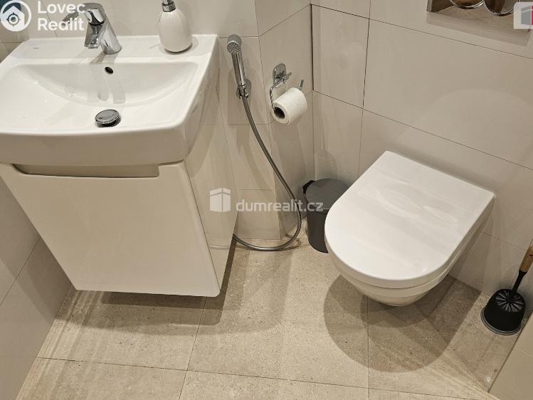 Pronájem bytu 2+KK Praha 3, Slezská č. 8