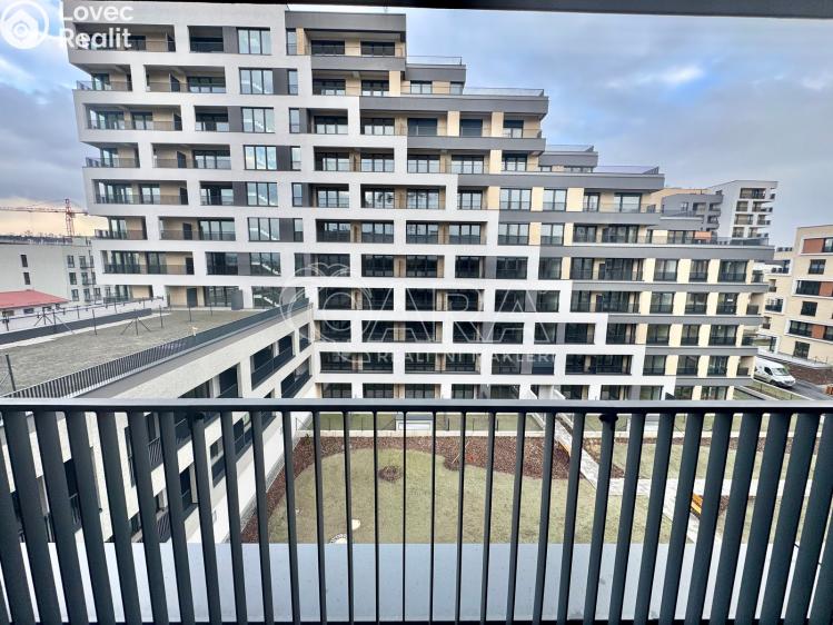 Pronájem bytu 1+KK Praha, Poděbradská 260/59 č. 4