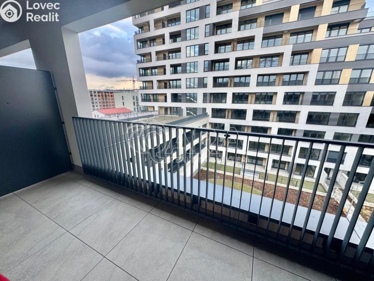 Pronájem bytu 1+KK Praha, Poděbradská 260/59 č. 6