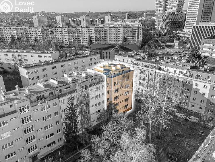 Pronájem bytu 2+KK Praha, Bystřická 522/2 č. 2