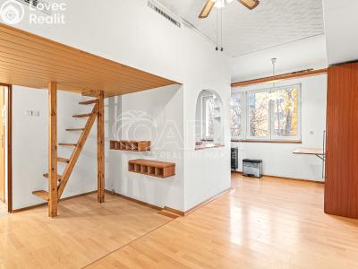 Pronájem bytu 2+KK Praha, Bystřická č. 3