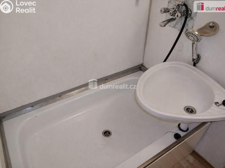 Pronájem bytu 1+KK Děčín, Želenická č. 3