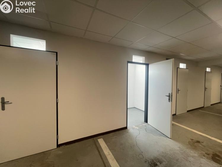 Pronájem bytu 1+KK Pardubice, Pod Vinicí 2848 č. 11