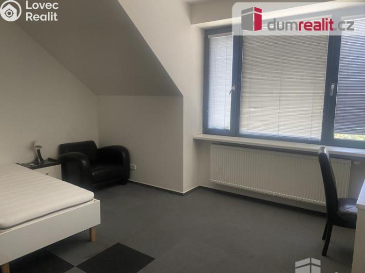 Pronájem bytu 1+KK Praha 14, Pilská č. 1