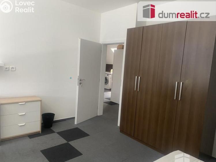 Pronájem bytu 1+KK Praha 14, Pilská č. 5