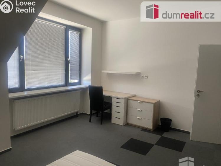 Pronájem bytu 1+KK Praha 14, Pilská č. 7